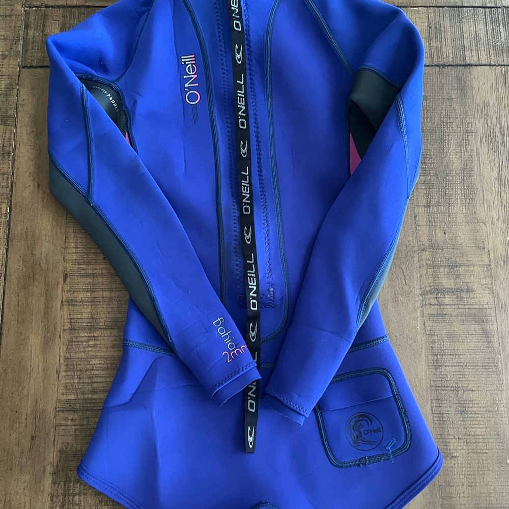 O’Neill WetSuit Size 4